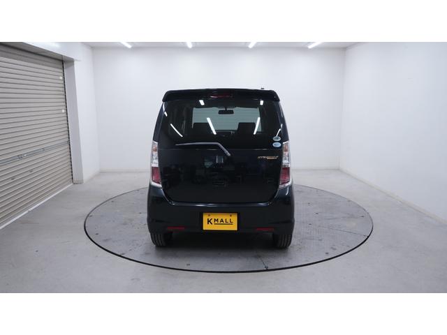 ワゴンＲスティングレー リミテッドＩＩ　禁煙車　スマートキー　プッシュスタート　インパネＡＴ　ベンチシート　アームレスト　ＨＩＤヘッドライト　革巻きハンドル　　シートヒーター　助手席下収納　電動格納ドアミラー　純正１５インチアルミホイール（64枚目）