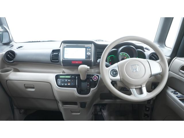 Ｎ－ＢＯＸ Ｇ・Ｌパッケージ　禁煙車　ナビ装着車スペシャルパッケージ　純正ナビ　地デジＴＶ　ＣＤ／ＤＶＤ再生　バックカメラ　パワースライドドア　スマートキー　ＡＵＴＯライト　電動格納ドアミラー　アイドリングストップ（3枚目）