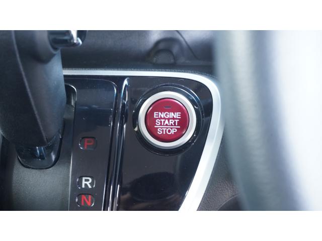 Ｎ－ＢＯＸカスタム Ｇ　ＳＳブラックスタイルパッケージ　禁煙車　あんしんパッケージ　Ｇａｔｈｅｒｓ’メモリーナビ　フルセグＴＶ　ＣＤ／ＤＶＤ再生　バックカメラ　両側パワースライドドア　スマートキー　プッシュスタート　インパネＡＴ　ベンチシート　アームレスト（13枚目）