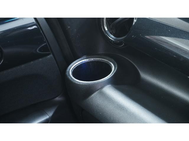 Ｎ－ＢＯＸカスタム Ｇ　ＳＳブラックスタイルパッケージ　禁煙車　あんしんパッケージ　Ｇａｔｈｅｒｓ’メモリーナビ　フルセグＴＶ　ＣＤ／ＤＶＤ再生　バックカメラ　両側パワースライドドア　スマートキー　プッシュスタート　インパネＡＴ　ベンチシート　アームレスト（34枚目）