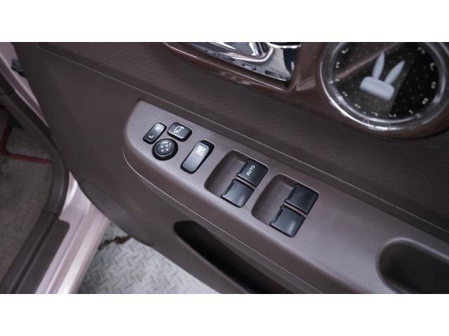 アルトラパンショコラ X 禁煙車 社外ナビ 地デジTV スマートキー 専用レザー調シート・内装カラー AUTOエアコン AUTOライト ショコラグレード専用純正スチールホイール アイドリングストップ ETC(13枚目)