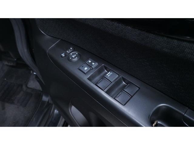 Ｎ－ＢＯＸカスタム Ｇ・ターボパッケージ　禁煙車　ターボ　Ｇａｔｈｅｒｓ’オーディオ　両側パワースライドドア　スマートキー　ステアリングスイッチ　電動格納ドアミラーウィンカー　専用純正１５インチアルミホイール　アイドリングストップ　ＥＴＣ（16枚目）