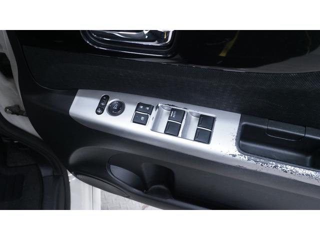 Ｎ－ＢＯＸカスタム Ｇ　ＳＳパッケージ　禁煙車　後期　純正ナビ　フルセグＴＶ　バックカメラ　両側パワースライドドア　衝突被害軽減ブレーキ　スマートキー　ＡＵＴＯライト　ＡＵＴＯエアコン　ＥＴＣ　純正１４インチアルミ　アイドリングストップ（15枚目）