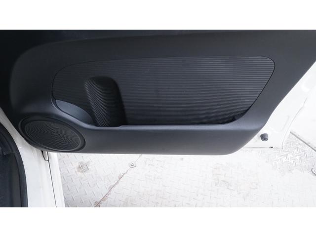 Ｎ－ＢＯＸカスタム Ｇ　ＳＳパッケージ　禁煙車　後期　純正ナビ　フルセグＴＶ　バックカメラ　両側パワースライドドア　衝突被害軽減ブレーキ　スマートキー　ＡＵＴＯライト　ＡＵＴＯエアコン　ＥＴＣ　純正１４インチアルミ　アイドリングストップ（16枚目）