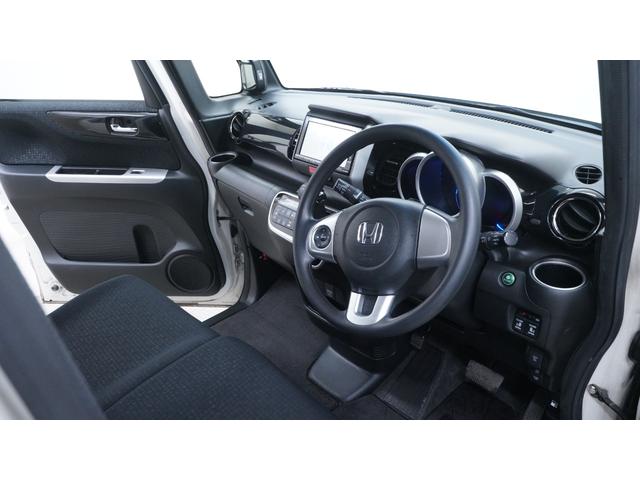 Ｎ－ＢＯＸカスタム Ｇ　ＳＳパッケージ　禁煙車　後期　純正ナビ　フルセグＴＶ　バックカメラ　両側パワースライドドア　衝突被害軽減ブレーキ　スマートキー　ＡＵＴＯライト　ＡＵＴＯエアコン　ＥＴＣ　純正１４インチアルミ　アイドリングストップ（18枚目）