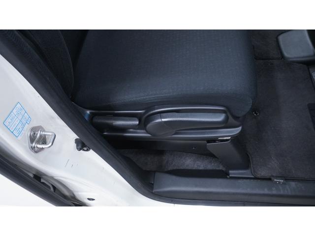 Ｎ－ＢＯＸカスタム Ｇ　ＳＳパッケージ　禁煙車　後期　純正ナビ　フルセグＴＶ　バックカメラ　両側パワースライドドア　衝突被害軽減ブレーキ　スマートキー　ＡＵＴＯライト　ＡＵＴＯエアコン　ＥＴＣ　純正１４インチアルミ　アイドリングストップ（23枚目）