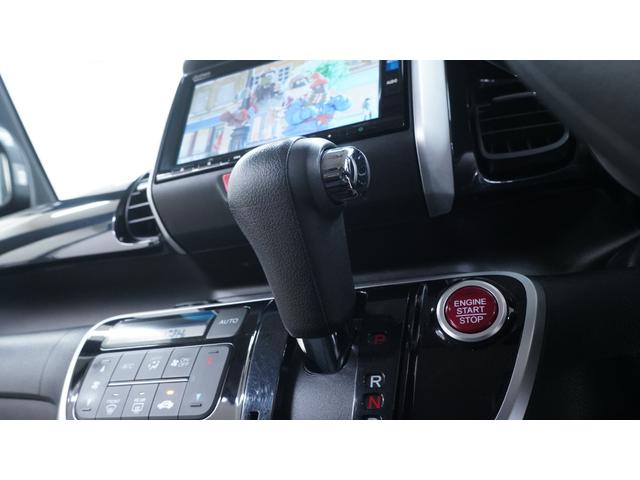 Ｎ－ＢＯＸカスタム Ｇ　ＳＳパッケージ　禁煙車　後期　純正ナビ　フルセグＴＶ　バックカメラ　両側パワースライドドア　衝突被害軽減ブレーキ　スマートキー　ＡＵＴＯライト　ＡＵＴＯエアコン　ＥＴＣ　純正１４インチアルミ　アイドリングストップ（28枚目）