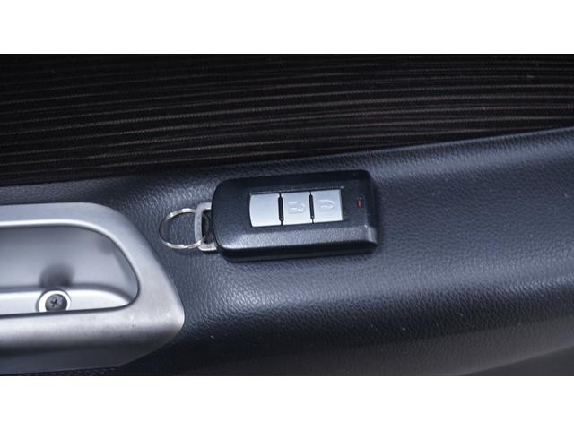 ｅＫカスタム Ｔ　禁煙車　社外ナビ　フルセグＴＶ　ＣＤ／ＤＶＤ　バックモニター　ＨＩＤヘッドライト　ＡＵＴＯライト　スマートキー　プッシュスタート　アームレスト　純正１５インチアルミホイール　革巻きハンドル　ＥＴＣ（16枚目）