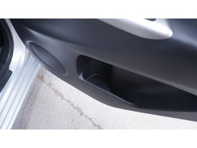 ｅＫカスタム Ｔ　禁煙車　社外ナビ　フルセグＴＶ　ＣＤ／ＤＶＤ　バックモニター　ＨＩＤヘッドライト　ＡＵＴＯライト　スマートキー　プッシュスタート　アームレスト　純正１５インチアルミホイール　革巻きハンドル　ＥＴＣ（41枚目）