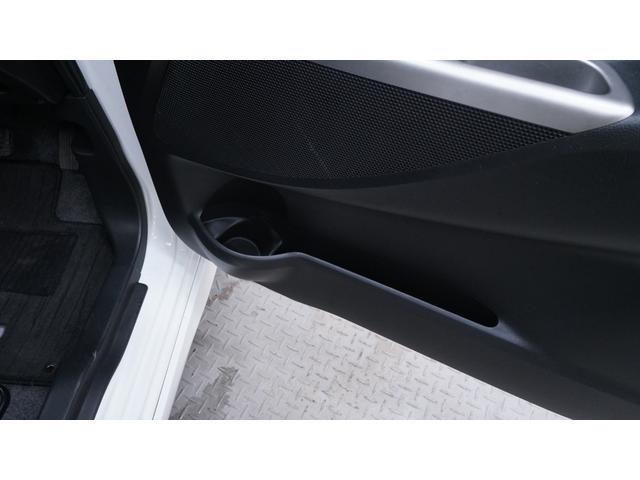 デイズ ハイウェイスター　Ｇ　禁煙車　社外ＳＤナビ　フルセグＴＶ　ＣＤ／ＤＶＤ再生　Ｂｌｕｅｔｏｏｔｈ接続　アラウンドビューモニター　インテリジェントキー　プッシュスタート　アームレスト　ベンチシート　ＨＩＤヘッドライト（17枚目）