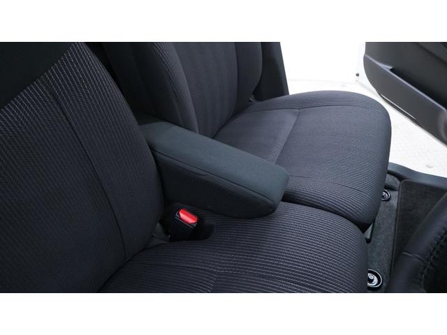 デイズルークス ハイウェイスター　Ｘターボ　禁煙車　社外ＳＤナビ　フルセグＴＶ　ＣＤ／ＤＶＤ再生　アラウンドビューモニター　バックカメラ　パワースライドドア　インテリジェントキー　プッシュスタート　アームレスト　ベンチシート　ＬＥＤヘッドライト（25枚目）