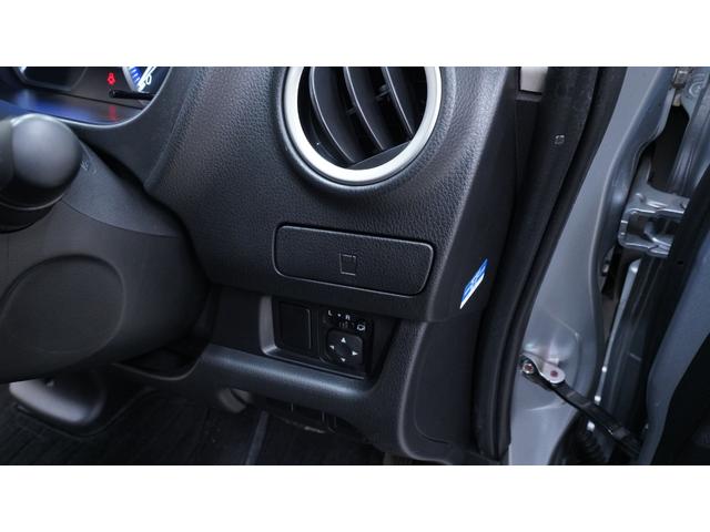 ｅＫカスタム Ｔ　禁煙車　ターボ　ディスプレイオーディオ　バックカメラ　スマートキー　プッシュスタート　ベンチシート　アームレスト　革巻きハンドル　電動格納ドアミラーウィンカー　純正１５インチアルミホイール（19枚目）