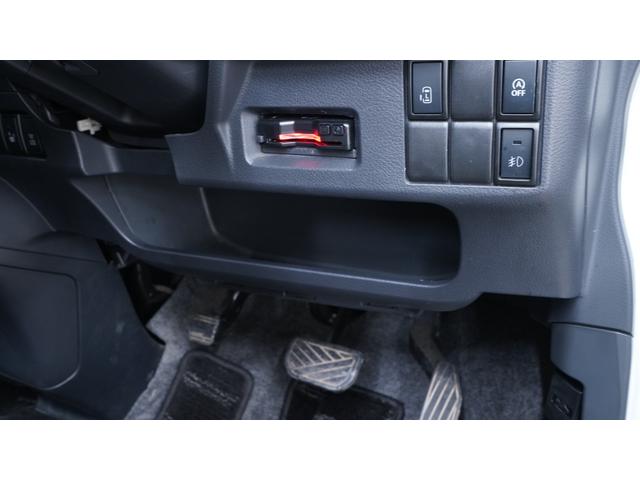 スペーシアカスタム GS パワースライドドア スマートキー プッシュスタート ベンチシート アームレスト ステアリングスイッチ チルトステアリング シートリフター HIDヘッドライト AUTOライト フォグライト(20枚目)