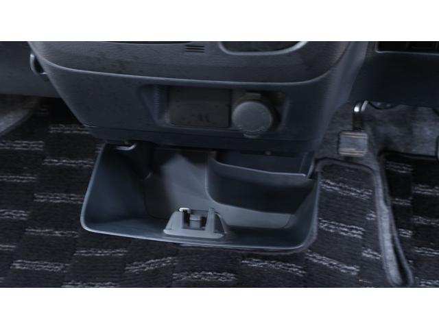 スペーシアカスタム GS パワースライドドア スマートキー プッシュスタート ベンチシート アームレスト ステアリングスイッチ チルトステアリング シートリフター HIDヘッドライト AUTOライト フォグライト(29枚目)