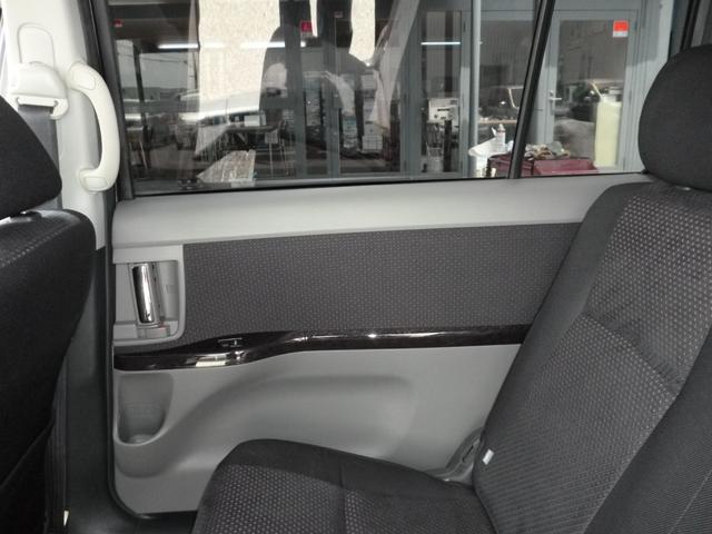 プラタナ 純正HDDナビ バックカメラ 左側パワースライドドア スマートドアロック ローダウン 車外グリル 18インチAW タイミングチェーン(47枚目)