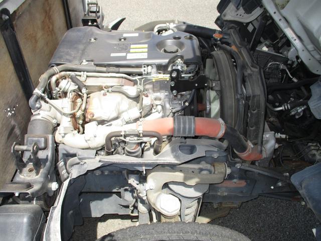 エルフトラック フルフラットロー　２ｔ積　平ボディ　オートマ　キーレス　集中ドアロック　全低床（14枚目）