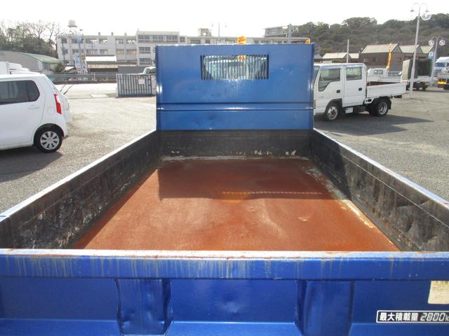 タイタントラック 強化ダンプ　２ｔ積　全低床　リヤダブルタイヤ（10枚目）