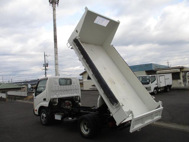 デュトロ 　ダンプ　２ｔ積　全低床（22枚目）
