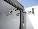 スタンダード　冷蔵冷凍車　－７度設定　オートマ　デンソー製冷凍機　ハイルーフ　スノコ付き（28枚目）