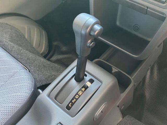 スーパーキャリイ 禁煙車 デュアルカメラブレーキサポート LEDヘッドランプ オートライトシステム ハイビームアシスト 電動格納ドアミラー キーレスエントリーシステム LED作業灯 エアコン パワステ パワーウインドウ(27枚目)