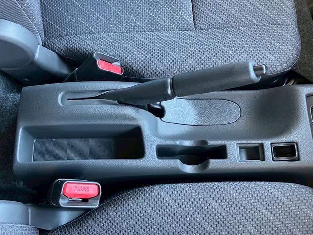 スーパーキャリイ 禁煙車 デュアルカメラブレーキサポート LEDヘッドランプ オートライトシステム ハイビームアシスト 電動格納ドアミラー キーレスエントリーシステム LED作業灯 エアコン パワステ パワーウインドウ(28枚目)