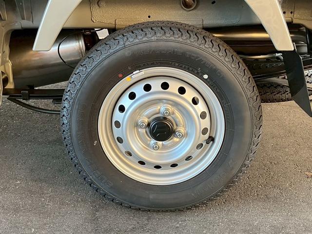 スーパーキャリイ 禁煙車 デュアルカメラブレーキサポート LEDヘッドランプ オートライトシステム ハイビームアシスト 電動格納ドアミラー キーレスエントリーシステム LED作業灯 エアコン パワステ パワーウインドウ(41枚目)