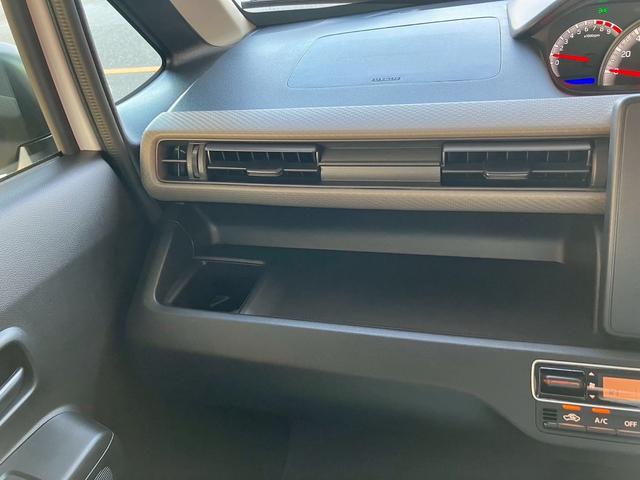 ワゴンR FX 禁煙車 CDプレーヤー装着車 デュアルカメラブレーキサポート 後退時ブレーキサポート オートライトシステム キーレスエントリーシステム 運転席シートヒーター フルオートエアコン アンブレラホルダー(12枚目)