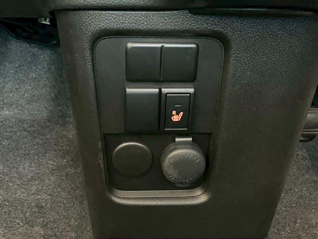 ワゴンR FX 禁煙車 CDプレーヤー装着車 デュアルカメラブレーキサポート 後退時ブレーキサポート オートライトシステム キーレスエントリーシステム 運転席シートヒーター フルオートエアコン アンブレラホルダー(14枚目)