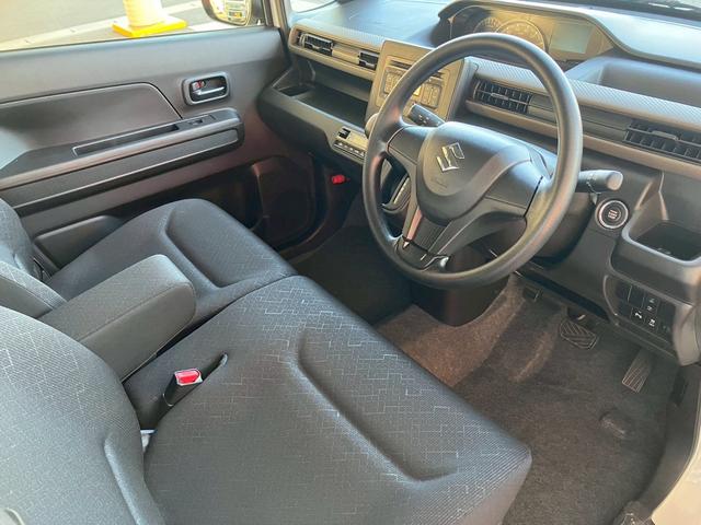 ワゴンR FX 禁煙車 CDプレーヤー装着車 デュアルカメラブレーキサポート 後退時ブレーキサポート オートライトシステム キーレスエントリーシステム 運転席シートヒーター フルオートエアコン アンブレラホルダー(17枚目)