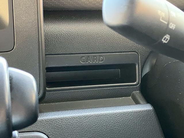 ワゴンR FX 禁煙車 CDプレーヤー装着車 デュアルカメラブレーキサポート 後退時ブレーキサポート オートライトシステム キーレスエントリーシステム 運転席シートヒーター フルオートエアコン アンブレラホルダー(27枚目)