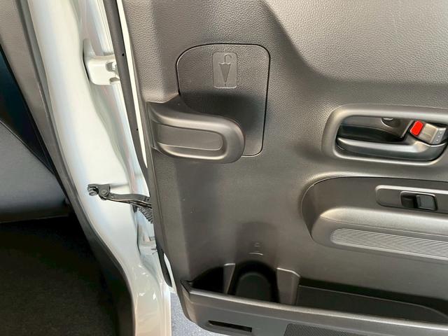 ワゴンR FX 禁煙車 CDプレーヤー装着車 デュアルカメラブレーキサポート 後退時ブレーキサポート オートライトシステム キーレスエントリーシステム 運転席シートヒーター フルオートエアコン アンブレラホルダー(30枚目)