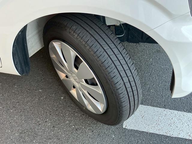 ワゴンR FX 禁煙車 CDプレーヤー装着車 デュアルカメラブレーキサポート 後退時ブレーキサポート オートライトシステム キーレスエントリーシステム 運転席シートヒーター フルオートエアコン アンブレラホルダー(33枚目)