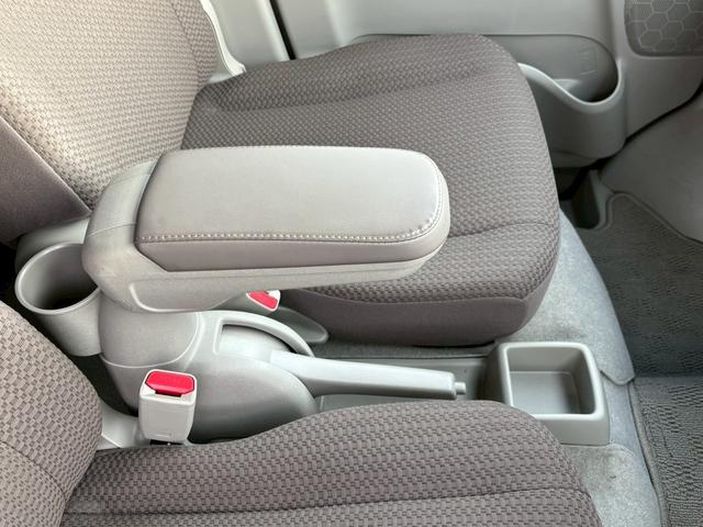 エブリイ ジョインターボ　禁煙車　ワンオーナー　バックアイカメラ付きディスプレイオーディオ装着車　ＬＥＤヘッドランプ　オートライトシステム　デュアルカメラブレーキサポート　後退時ブレーキサポート　キーレス　パワーウインドウ（29枚目）