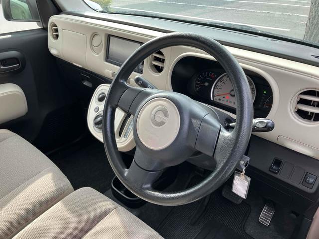 ミラココア ココアＸスペシャル　ＥＴＣ　ナビ　ＴＶ　キーレスエントリー　電動格納ミラー　ベンチシート　ＣＶＴ　盗難防止システム　ＡＢＳ　ＣＤ　ＤＶＤ再生　ＵＳＢ　ミュージックプレイヤー接続可　Ｂｌｕｅｔｏｏｔｈ　衝突安全ボディ（8枚目）