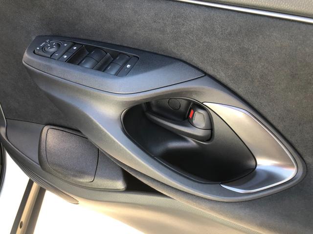 ヤリスクロス ハイブリッドＺ　ワンオーナー　トヨタセーフティセンス　純正ナビ　全方位カメラ　Ｂｌｕｅｔｏｏｔｈ　フルセグ　ＥＴＣ　ハンドルヒータ　シートヒータ　ＨＤＭＩ　ＵＳＢ端子　スマートキー　プッシュスタート　ＬＥＤライト（31枚目）