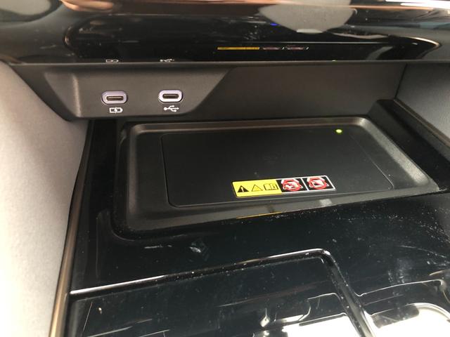 ヴェルファイアハイブリッド Z プレミア ワンオーナー 衝突軽減ブレーキ コネクトナビ デジタルインナーミラー ITSコネクト ユニバーサルステップ 左右独立ムーンルーフ 後席モニター HDMI HUD 置くだけ充電 BSM ETC(19枚目)