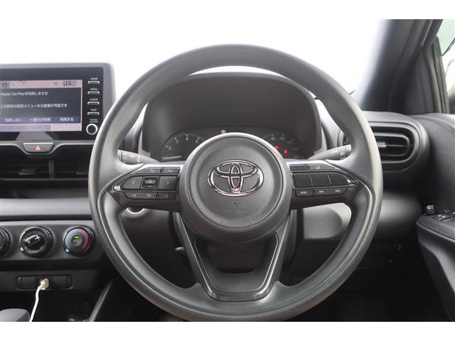 ヤリス Ｘ　メモリーナビ　バックカメラ　衝突被害軽減システム　ＥＴＣ　ドラレコ　ワンオーナー（8枚目）