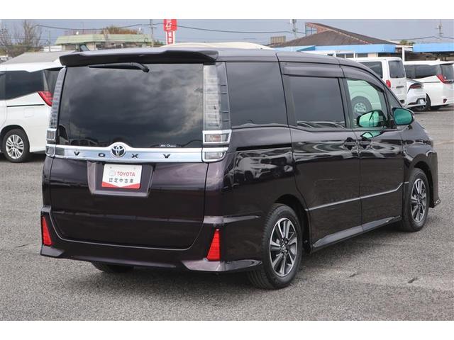 ヴォクシー ＺＳ　サイドリフトアップチ　フルセグ　メモリーナビ　ＤＶＤ再生　後席モニター　バックカメラ　衝突被害軽減システム　両側電動スライド　ＬＥＤヘッドランプ　乗車定員７人　３列シート　ワンオーナー　アイドリングストップ（4枚目）