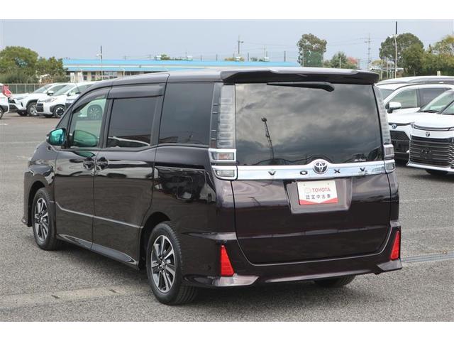 ヴォクシー ＺＳ　サイドリフトアップチ　フルセグ　メモリーナビ　ＤＶＤ再生　後席モニター　バックカメラ　衝突被害軽減システム　両側電動スライド　ＬＥＤヘッドランプ　乗車定員７人　３列シート　ワンオーナー　アイドリングストップ（5枚目）