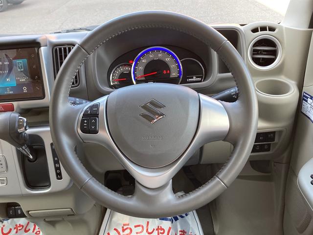 ステアリングまわり。