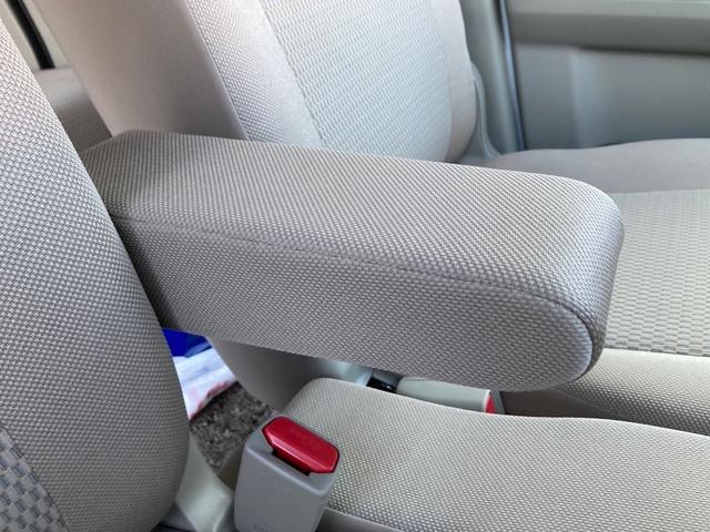 運転席用アームレスト。