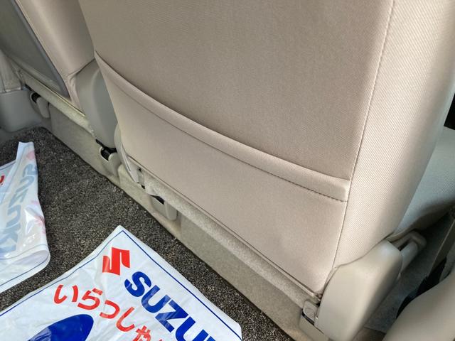 運転席裏シートポケット。