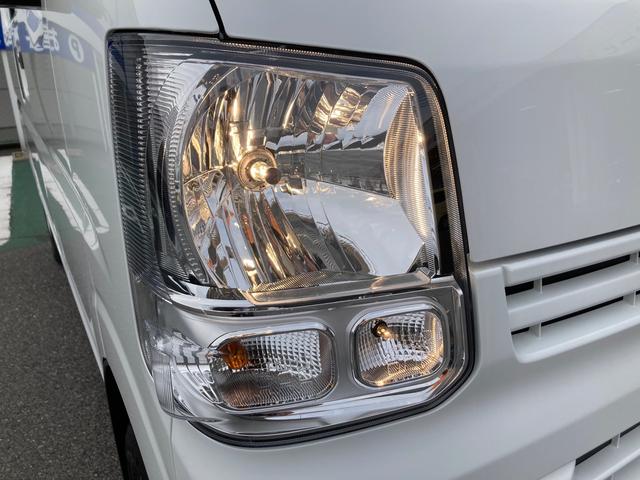 エブリイ ＰＡリミテッド　衝突被害軽減ブレーキ　ＡＭ／ＦＭラジオ　ＵＳＢ充電ソケット　キーレスエントリー　オートライト　車線逸脱警報機能　先行車発進お知らせ機能　リヤパーキングセンサー　登録済み（届け出済み）未使用車　禁煙車（8枚目）