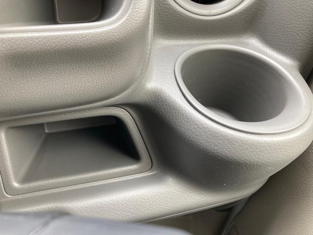 エブリイ ＰＡリミテッド　衝突被害軽減ブレーキ　ＡＭ／ＦＭラジオ　ＵＳＢ充電ソケット　キーレスエントリー　オートライト　車線逸脱警報機能　先行車発進お知らせ機能　リヤパーキングセンサー　登録済み（届け出済み）未使用車　禁煙車（17枚目）