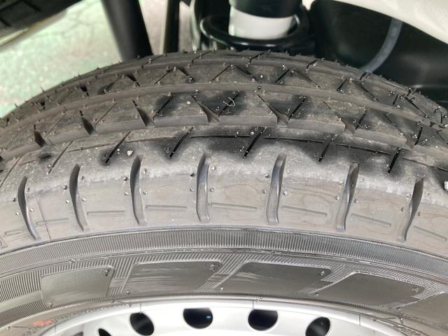 エブリイ ＰＡリミテッド　衝突被害軽減ブレーキ　ＡＭ／ＦＭラジオ　ＵＳＢ充電ソケット　キーレスエントリー　オートライト　車線逸脱警報機能　先行車発進お知らせ機能　リヤパーキングセンサー　登録済み（届け出済み）未使用車　禁煙車（27枚目）