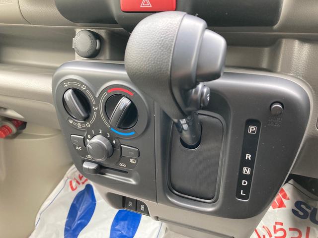 エブリイ ＰＡリミテッド　衝突被害軽減ブレーキ　ＡＭ／ＦＭラジオ　ＵＳＢ充電ソケット　キーレスエントリー　オートライト　車線逸脱警報機能　先行車発進お知らせ機能　リヤパーキングセンサー　登録済み（届け出済み）未使用車　禁煙車（30枚目）