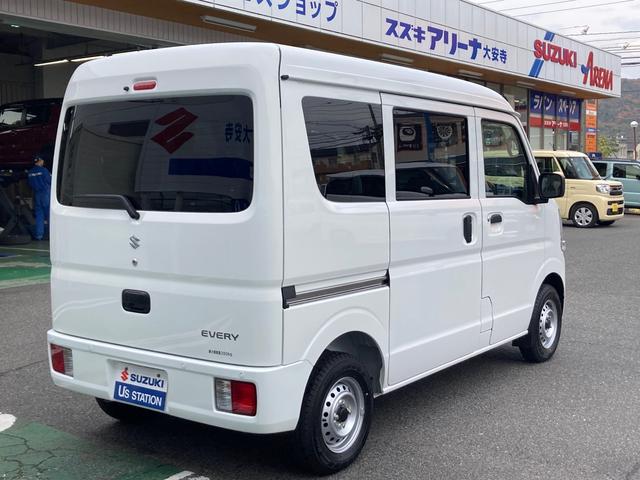 エブリイ ＰＡリミテッド　衝突被害軽減ブレーキ　ＡＭ／ＦＭラジオ　ＵＳＢ充電ソケット　キーレスエントリー　オートライト　車線逸脱警報機能　先行車発進お知らせ機能　リヤパーキングセンサー　登録済み（届け出済み）未使用車　禁煙車（41枚目）
