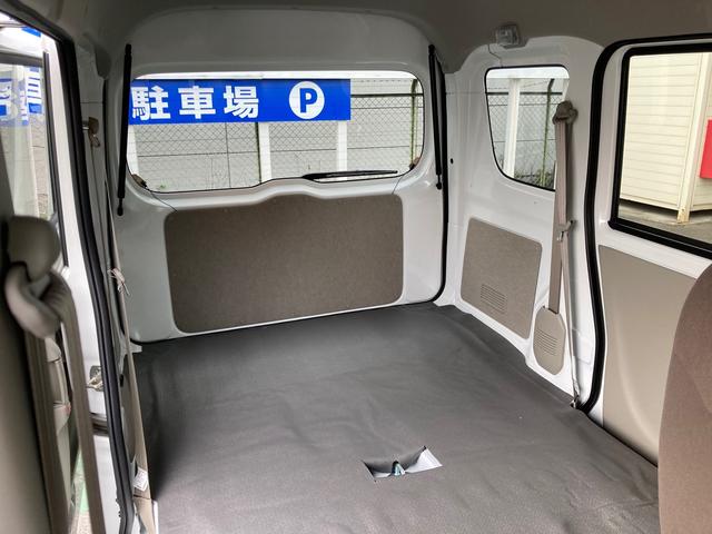 エブリイ ＰＡリミテッド　衝突被害軽減ブレーキ　ＡＭ／ＦＭラジオ　ＵＳＢ充電ソケット　キーレスエントリー　オートライト　車線逸脱警報機能　先行車発進お知らせ機能　リヤパーキングセンサー　登録済み（届け出済み）未使用車　禁煙車（48枚目）