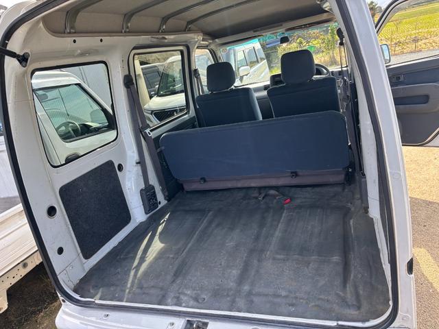 当店は納車整備の際、ラジエター・足回り・ブレーキ・ライト・エンジン・エアコンなどしっかり点検致します。安いだけでなく良質な商品をお届けいたします。