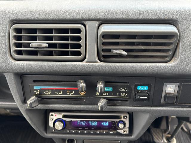 アクティトラック ベースグレード　ＥＴＣ　５速　エアコン　ＣＤ　タイミングベルト交換済　記録簿あり（4枚目）